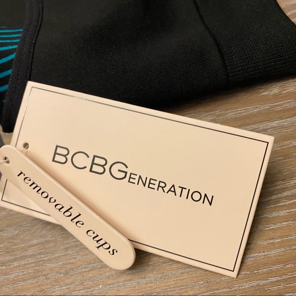 BCBGeneration Zipper Front Sports Bra - Picture 7 of 9